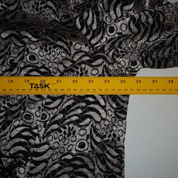 Claire France Mode Ladies Size 3X Black & Silver Shiny V-neck Tunic/Blouse - Picture 6 of 6